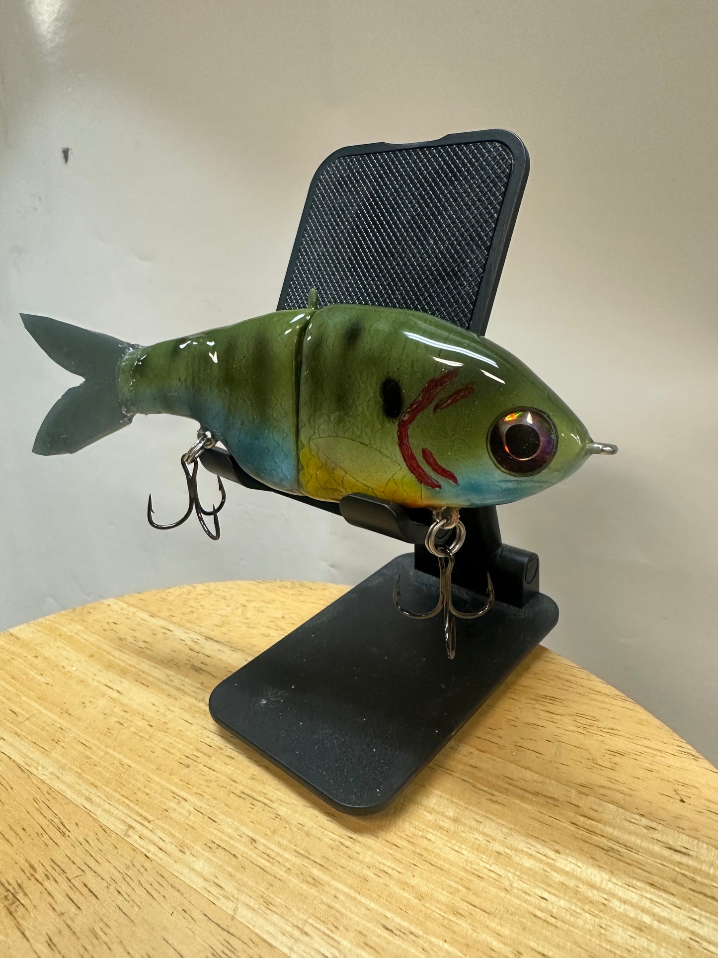 Hero in bluegill with red gill